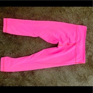 Lululemon pink crop leggings